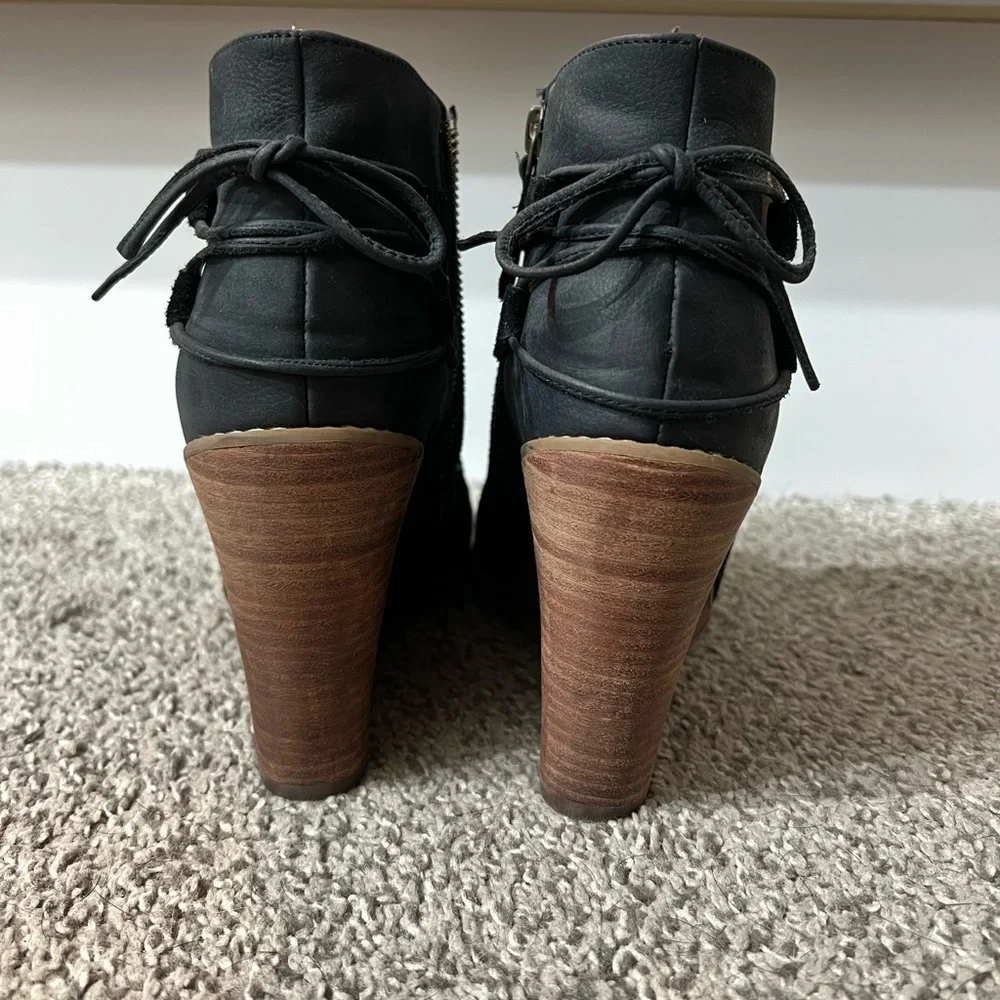 Hinge booties - Picture 4 of 6